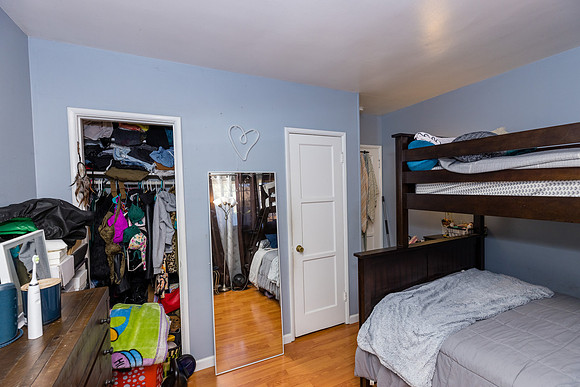 633 W Olive St-034