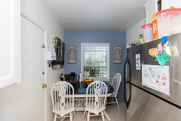 633 W Olive St-075