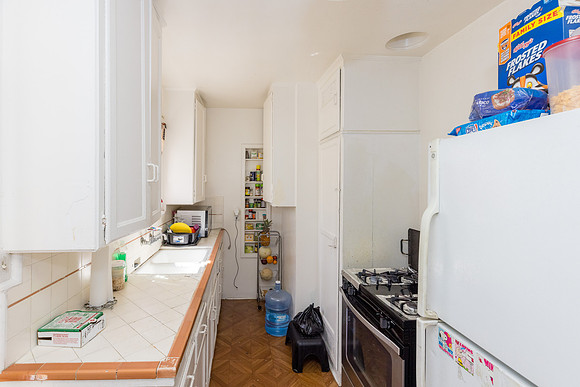 633 W Olive St-043