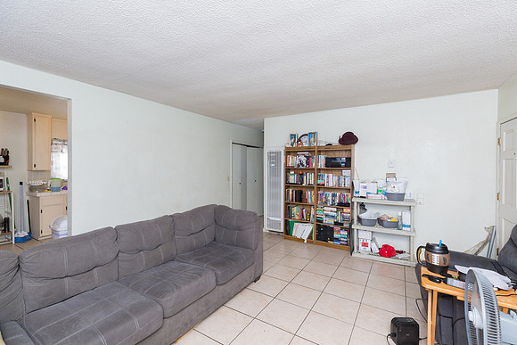 624 W 16th St San Pedro -25