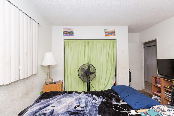 624 W 16th St San Pedro -39