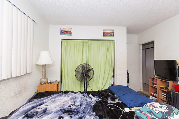 624 W 16th St San Pedro -40