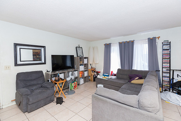 624 W 16th St San Pedro -16