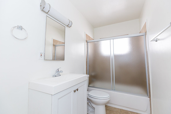 7949 Romaine St Real Estate Photographer Los Angeles-15
