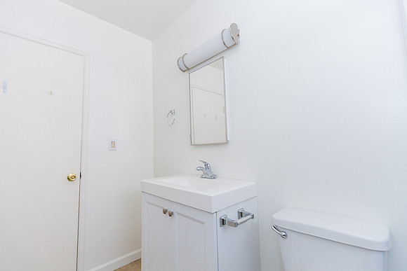 7949 Romaine St Real Estate Photographer Los Angeles-11