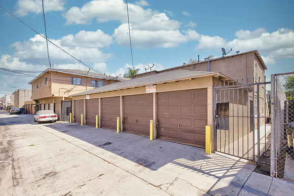 2011 Cedar Ave Long Beach Exterior-001