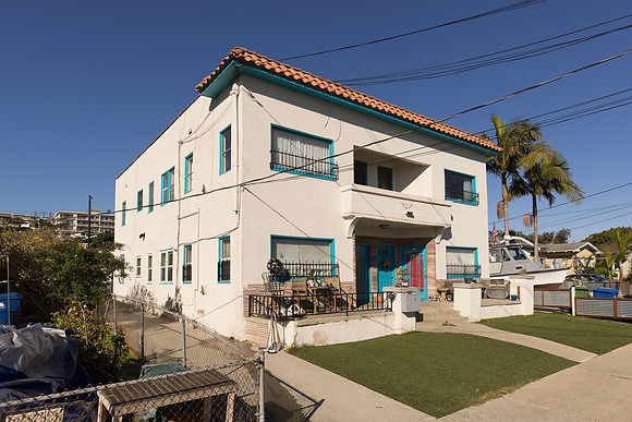 2721 S Dennison Ave-008