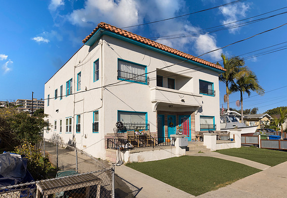 2721 S Dennison Ave-007