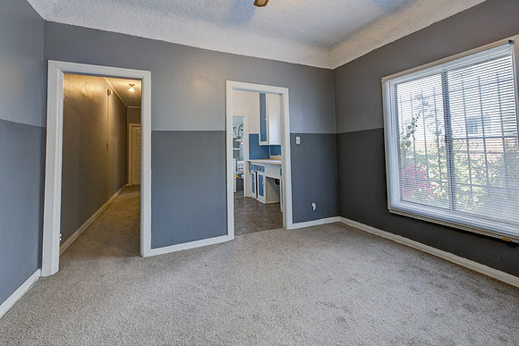 5847 Ernest Ave-011