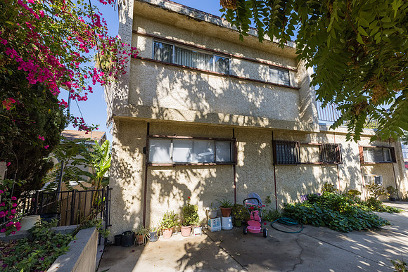 259 N Burlington Ave Los Angeles -040