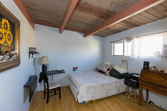 259 N Burlington Ave Los Angeles -056