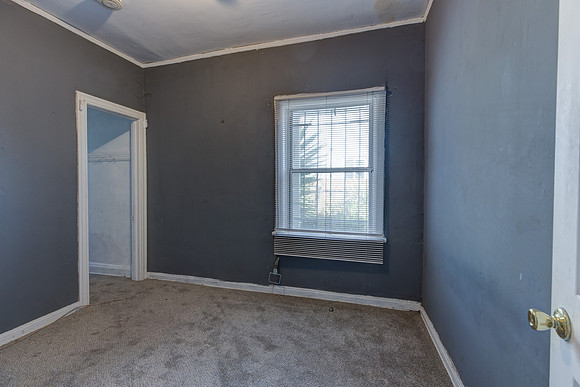 5847 Ernest Ave-023