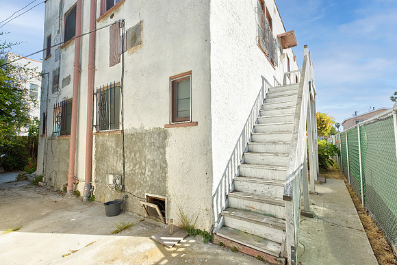 5847 Ernest Ave-105