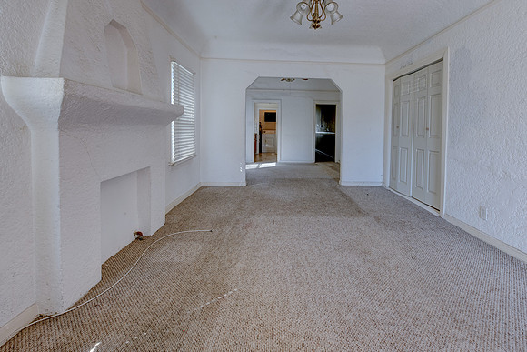 5847 Ernest Ave-030