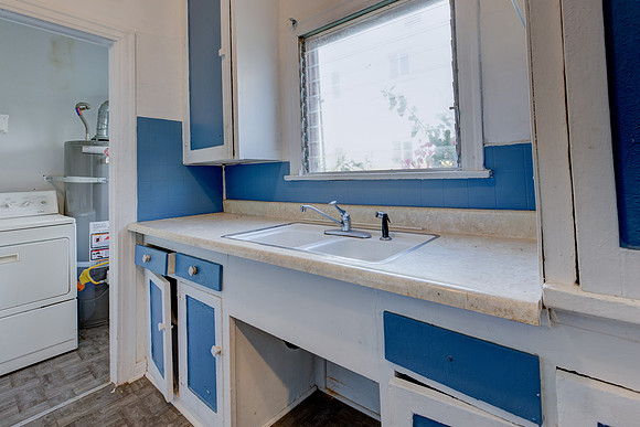 5847 Ernest Ave-017