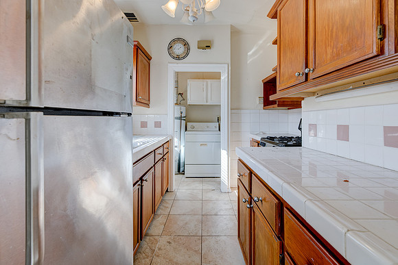 5847 Ernest Ave-086