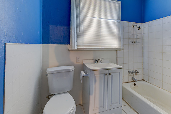 5847 Ernest Ave-026