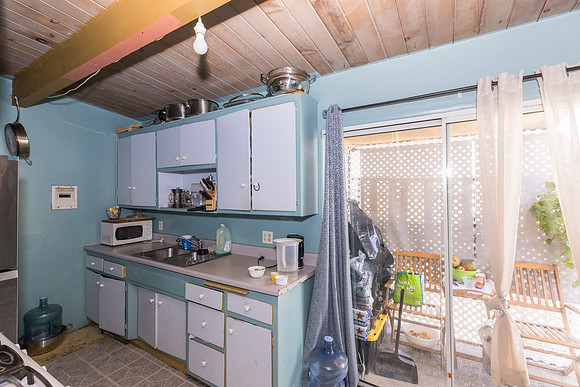 259 N Burlington Ave Los Angeles -049