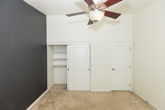1 1275 E Broadway  -014