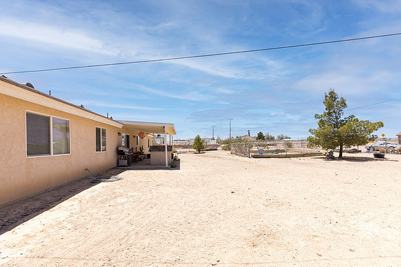 1 1275 E Broadway  -082