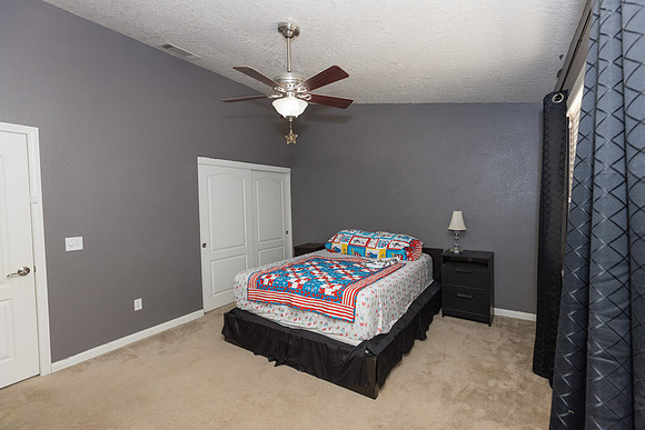 1 1275 E Broadway  -005
