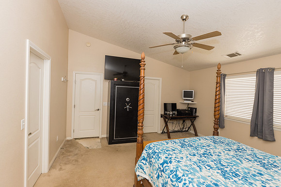1 1275 E Broadway  -068