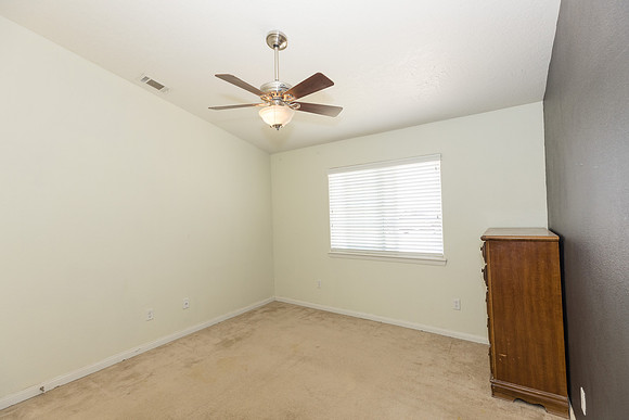 1 1275 E Broadway  -012