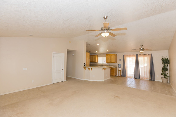 1 1275 E Broadway  -036
