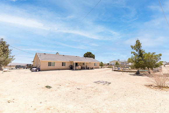 1 1275 E Broadway  -084
