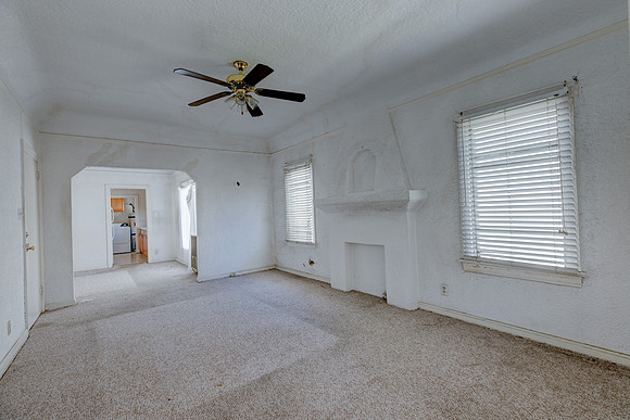 5847 Ernest Ave-054