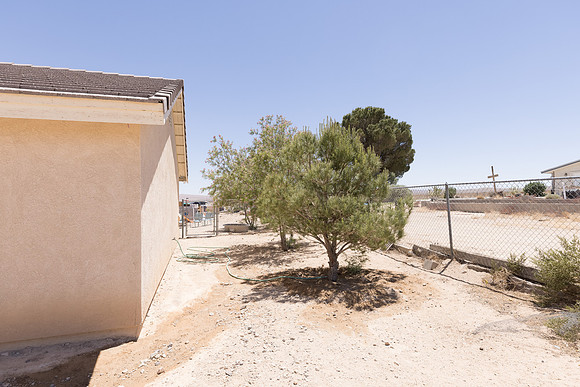 1 1275 E Broadway  -077