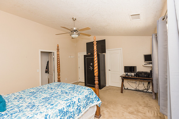 1 1275 E Broadway  -060