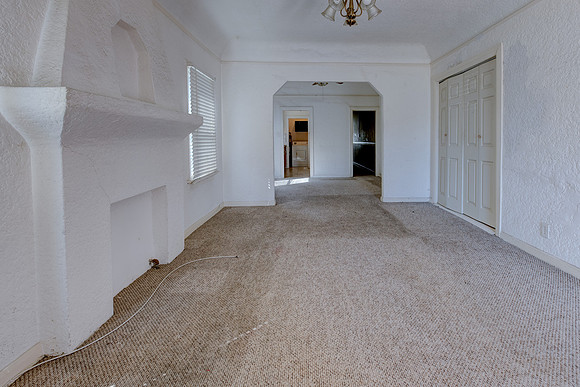 5847 Ernest Ave-031