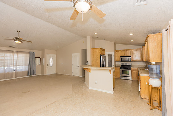1 1275 E Broadway  -045