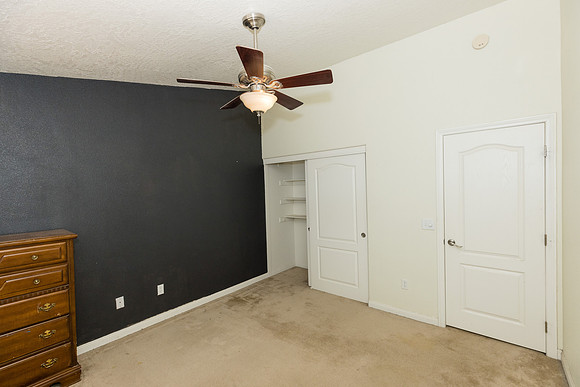 1 1275 E Broadway  -015