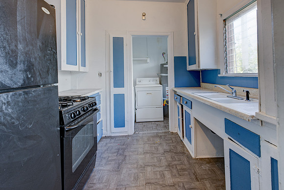 5847 Ernest Ave-016