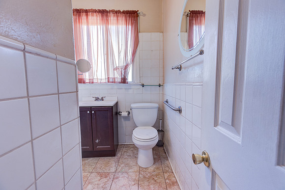 5847 Ernest Ave-098