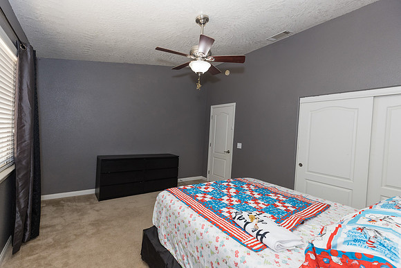 1 1275 E Broadway  -008