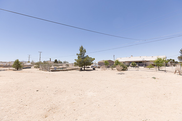1 1275 E Broadway  -079