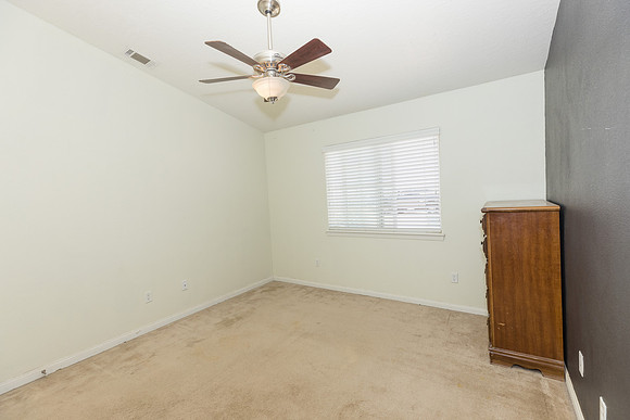 1 1275 E Broadway  -013
