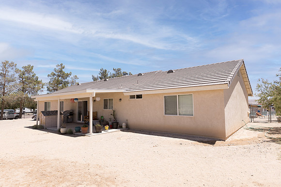 1 1275 E Broadway  -090