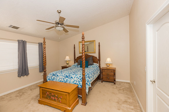 1 1275 E Broadway  -065