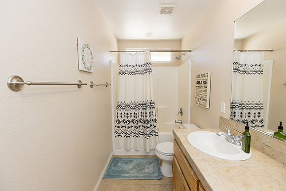 1 1275 E Broadway  -018
