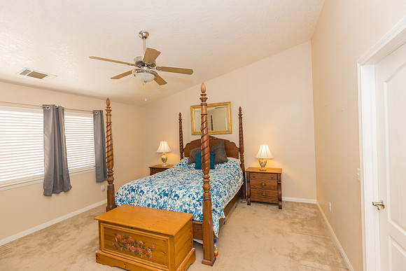 1 1275 E Broadway  -063