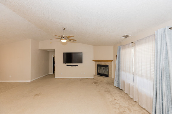 1 1275 E Broadway  -037