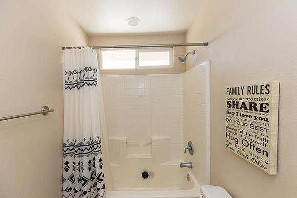 1 1275 E Broadway  -022