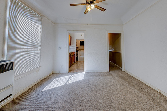 5847 Ernest Ave-035