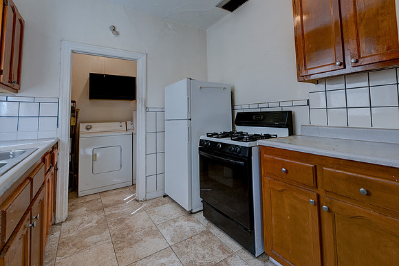 5847 Ernest Ave-038