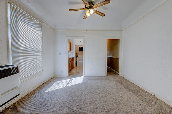 5847 Ernest Ave-036