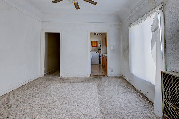5847 Ernest Ave-057